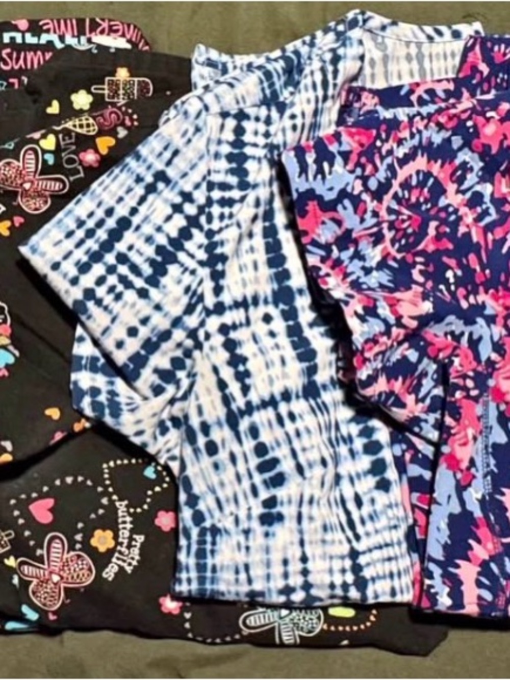 5 woman’s fall/summer scrub tops. Size large